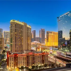 Panorama Vista Suite- 1br 2ba, Full Kitchen, Strip View, Balcony, Corner Unit Las Vegas
